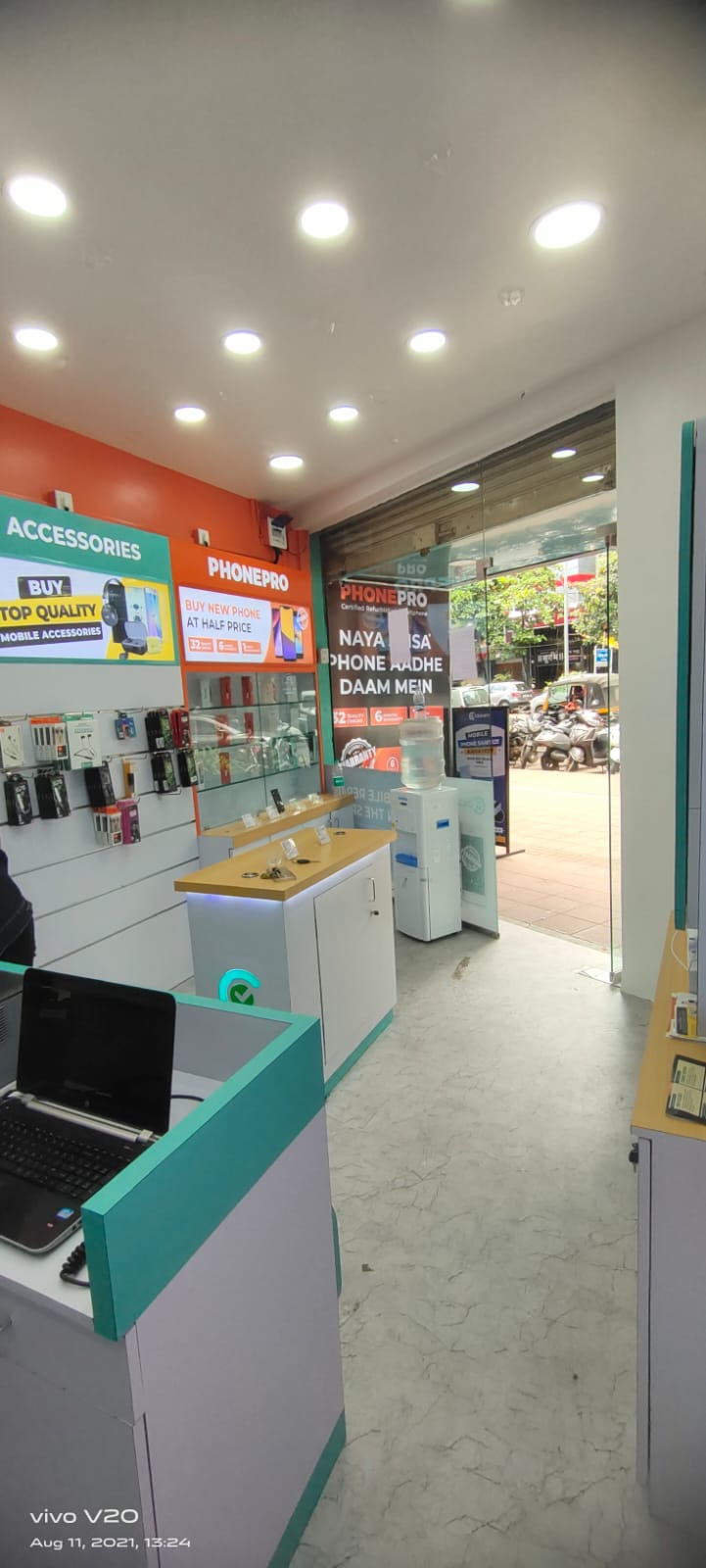 Cashify Offline Store in JM Road Pune Sell, Repair Your Old Mobile Phone