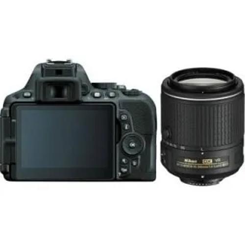 Nikon D5500 (AF-S 18-55mm VR II and AF-S 55-200mm VR Kit) Digital