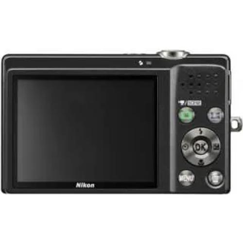 Nikon Coolpix S570 Point and Shoot - Price in India