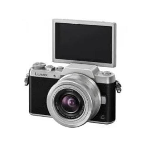 Panasonic Lumix DMC-GF7 (12-32mm f/3.5-5.6 Kit Lens) Mirrorless