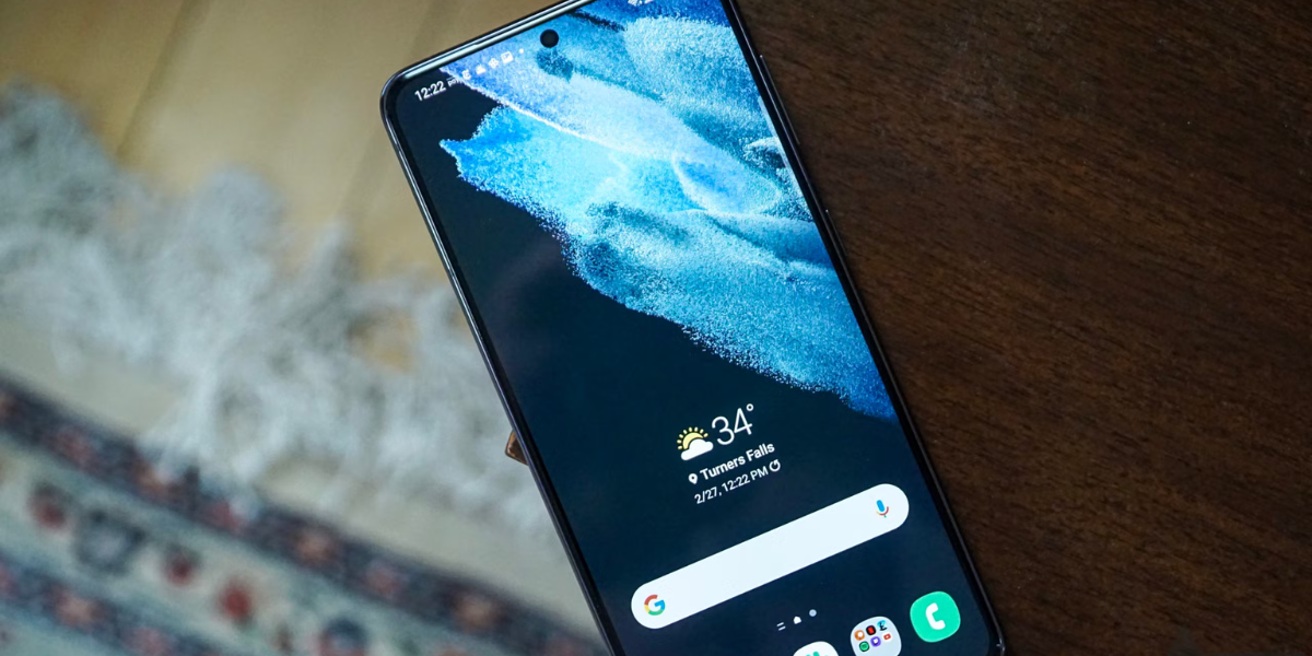 View of Samsung Is Offering Free Screen Replacement In India On These Phones ...